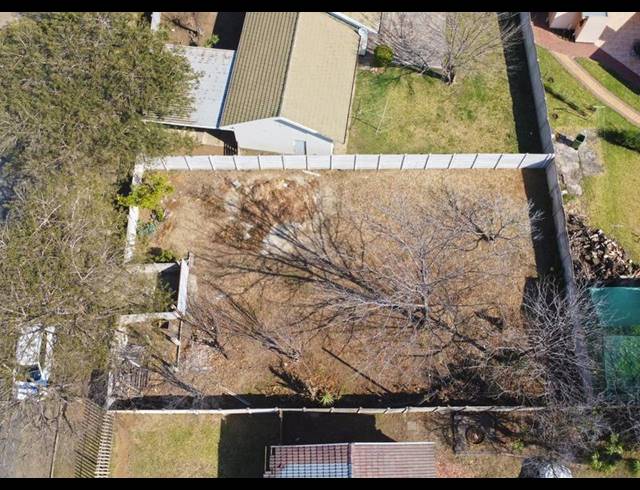LAND FOR SALE IN BRACKENHURST